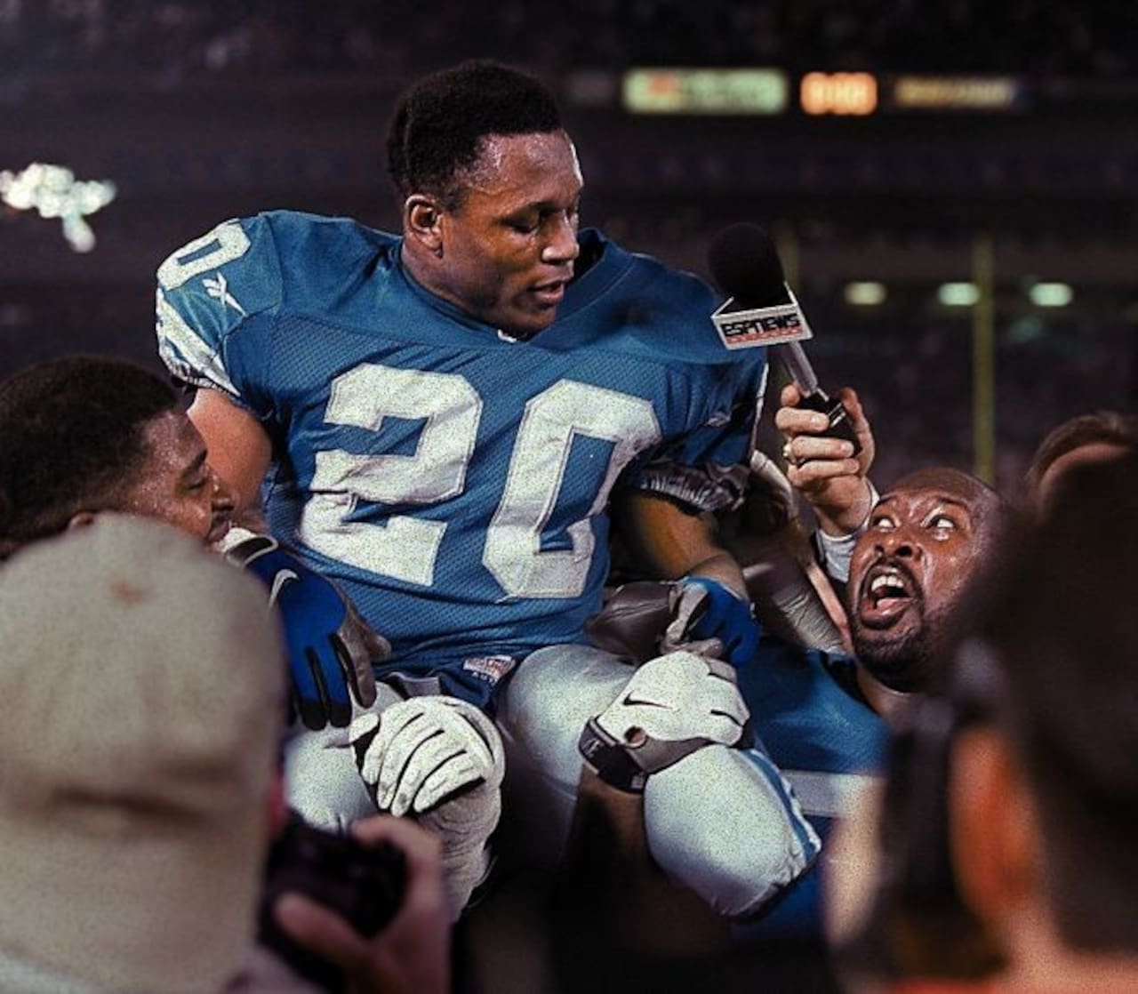 Detroit Lions History - Barry Sanders rushing for 2,000 yards in 1997